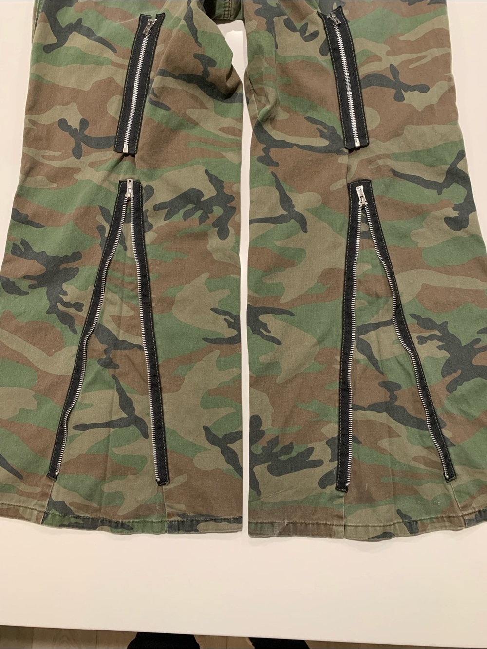 Tripp NYC Peace Camo Cargo Wide Flare Pants, Zippers, Olive Grunge 18 - Picture 14 of 16